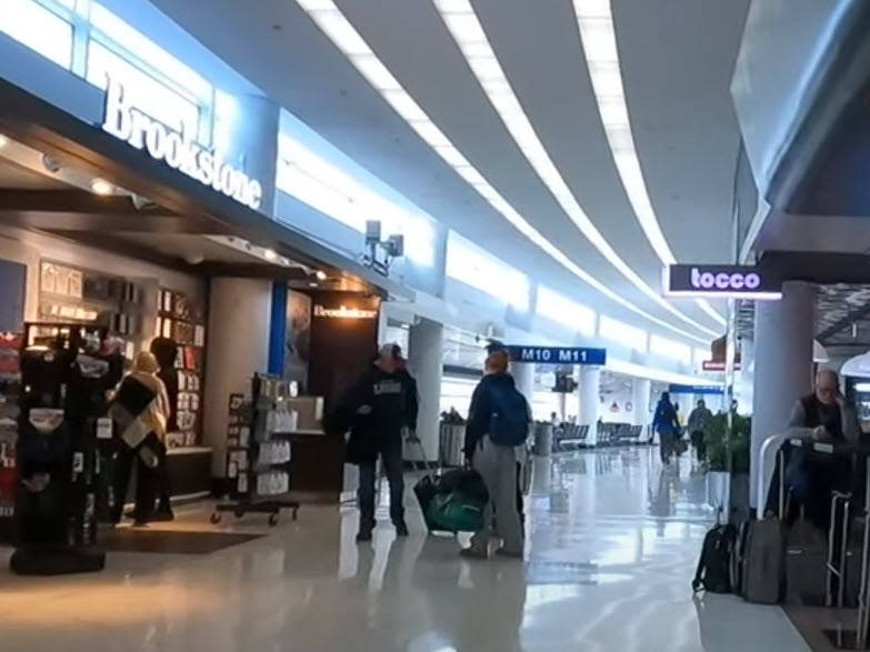 Stores at terminal 5 at ORD airport near gates M10 and M11