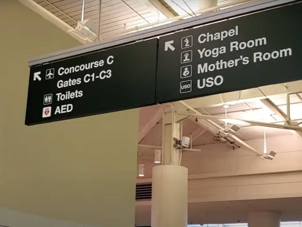 Sign showing direction to Concourse C at MDW Airport