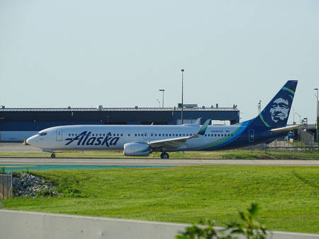 ALASKA AIRLINES CHECK FLIGHT STATUS visual data 3